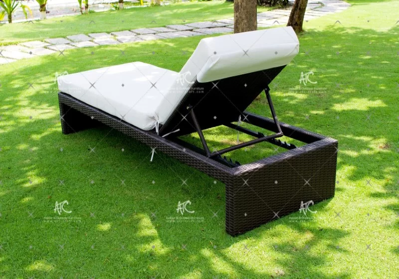 Ghế Hồ Bơi Mây Nhựa Hiện Đại Tựa Lưng RABD-046 2 Cấu tạo thông minh của ghế hồ bơi mây nhựa hiện đại tựa lưng