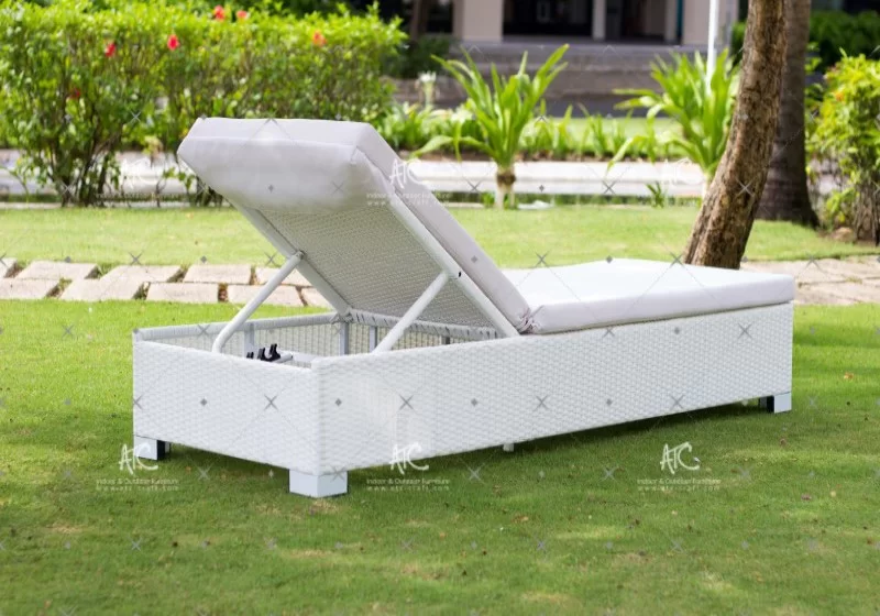 Giường Tắm Nắng Trắng Tuyết Tựa Lưng RABD-117 1 Bề ngoài tinh tế của giường tắm nắng trắng tuyết tựa lưng