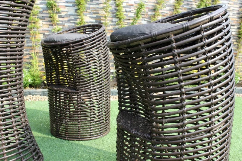 Bộ Bàn Ghế Bar Mây Nhựa Độc Đáo RABR-111 2 Bộ bàn ghế bar mây nhựa độc đáo với chất liệu cao cấp