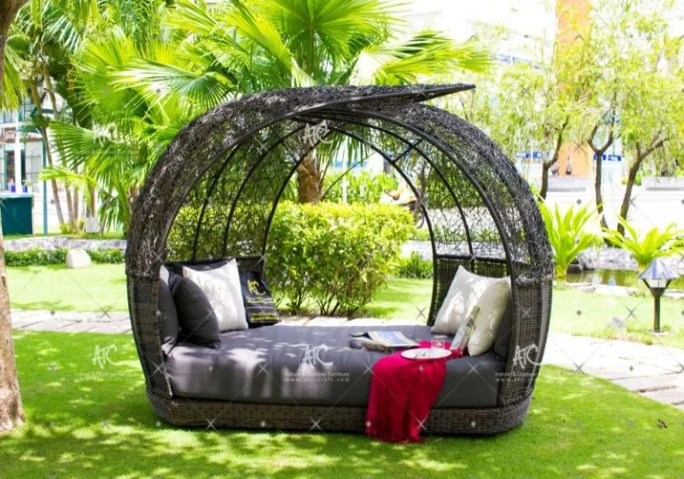 Giường tắm nắng hình tổ chim