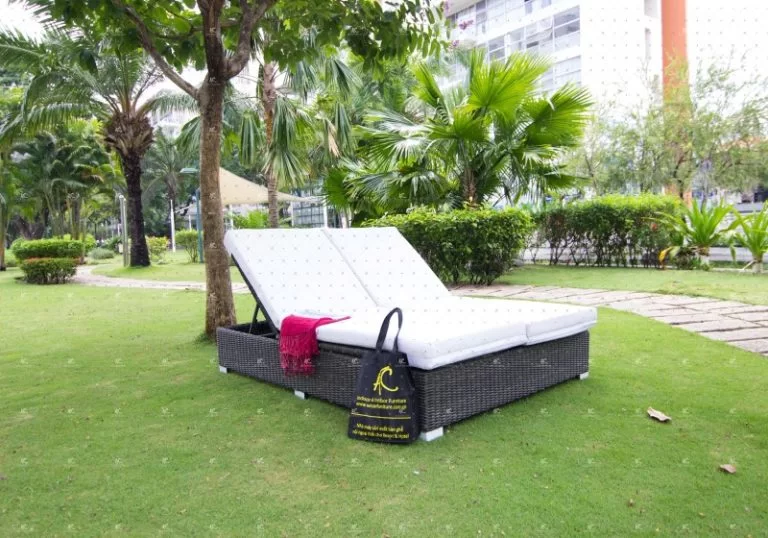 Đặc điểm của giường tắm nắng đôi