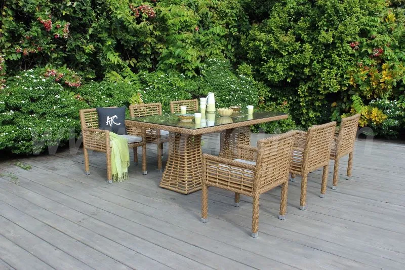 Bộ bàn ăn ngoài trời