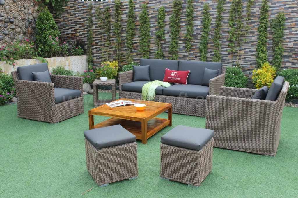 Bộ Sofa Ngoài Trời Bàn Gỗ Vuông RASF-001 1 Bộ sofa ngoài trời bàn gỗ vuông với đa dạng tiện ích