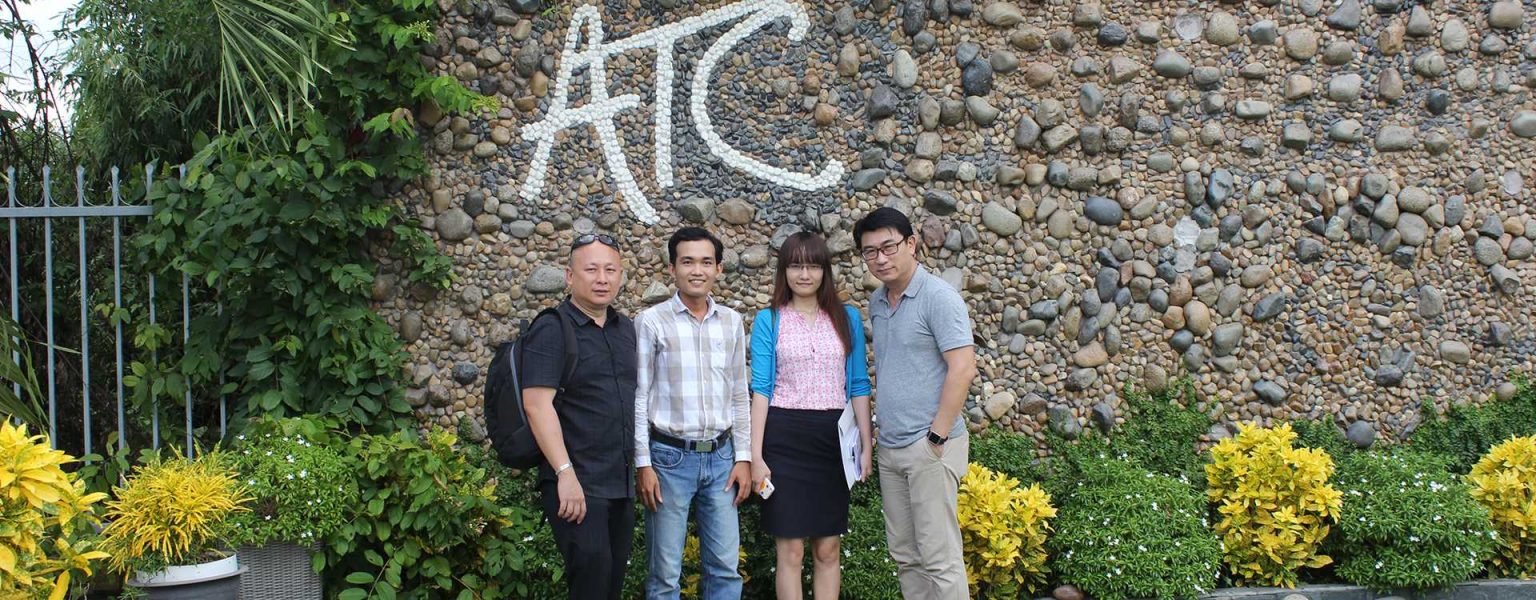 Khách hàng ghé thăm nhà máy sản xuất nội thất ATC Furniture