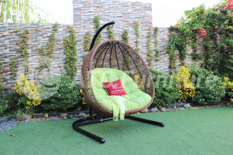 Ghế xích đu đôi thư giãn ngoài trời