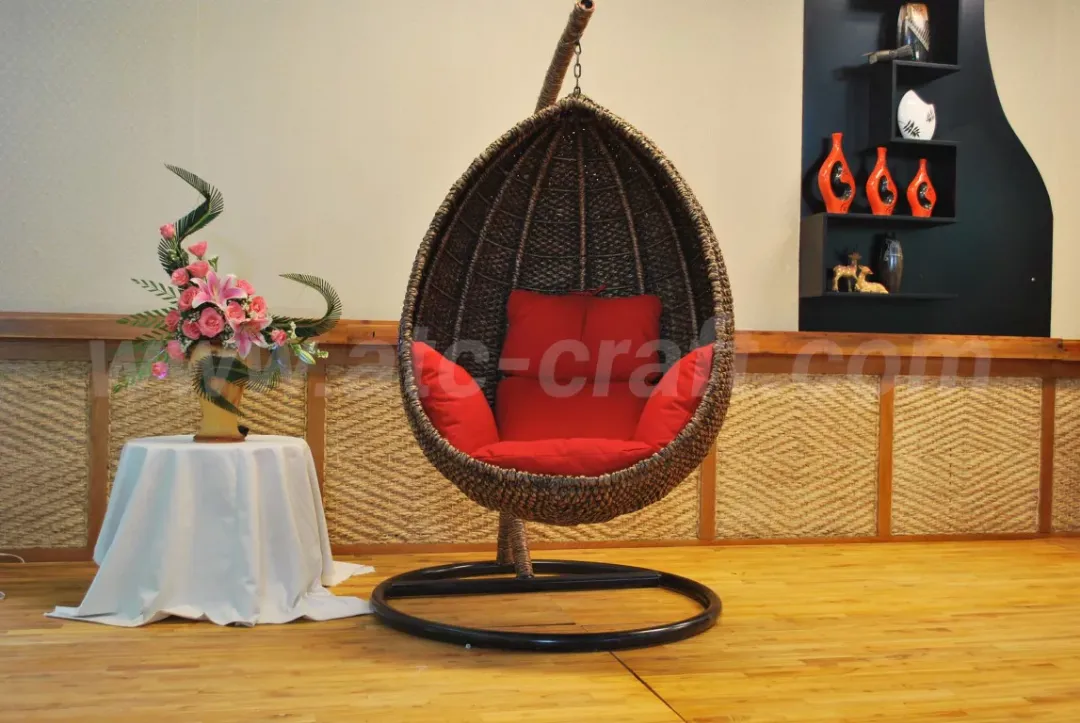 Xích đu hình quả trứng với phong cách sang trọng