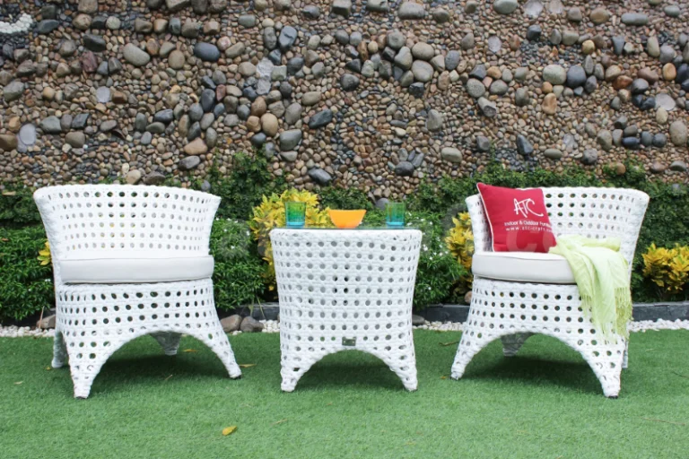 Bộ ghế ngồi cafe nhỏ gọn, thiết kế đẹp mắt, chất liệu bền đẹp