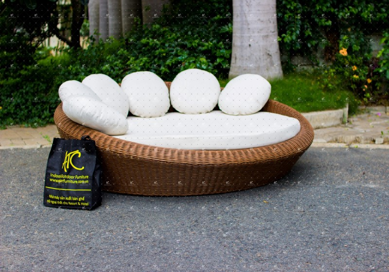 Ghế nhựa giả mây tròn lớn gối tròn