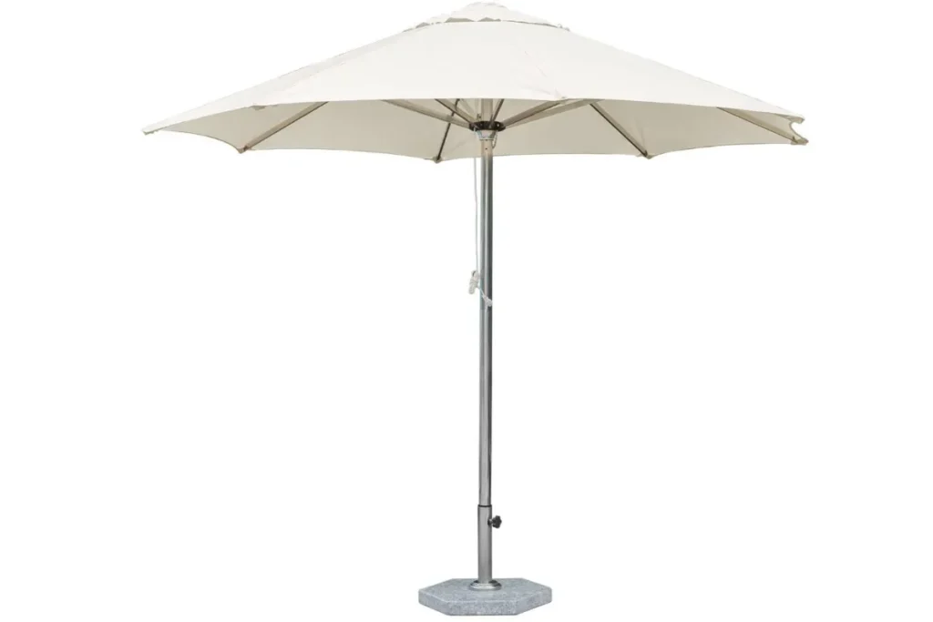 Hướng Dẫn Chọn Dù Quán Cafe Che Nắng Chất Lượng Cao 2 Dù chính tâm trụ giữa, tán tròn bung rộng tiết kiệm diện tích lối đi; phù hợp quán nhỏ, hiên hoặc vỉa hè.