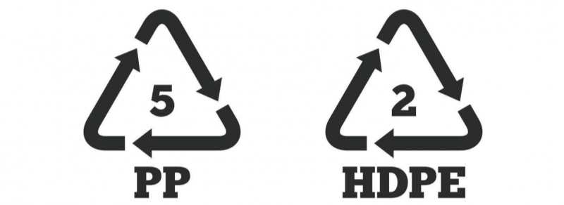 HDPE là gì? Vì sao HDPE được sử dụng rộng rãi trong sản xuất 3 Biểu tượng tái chế nhựa PP số 5 và HDPE số 2 dùng để phân biệt các loại vật liệu nhựa.
