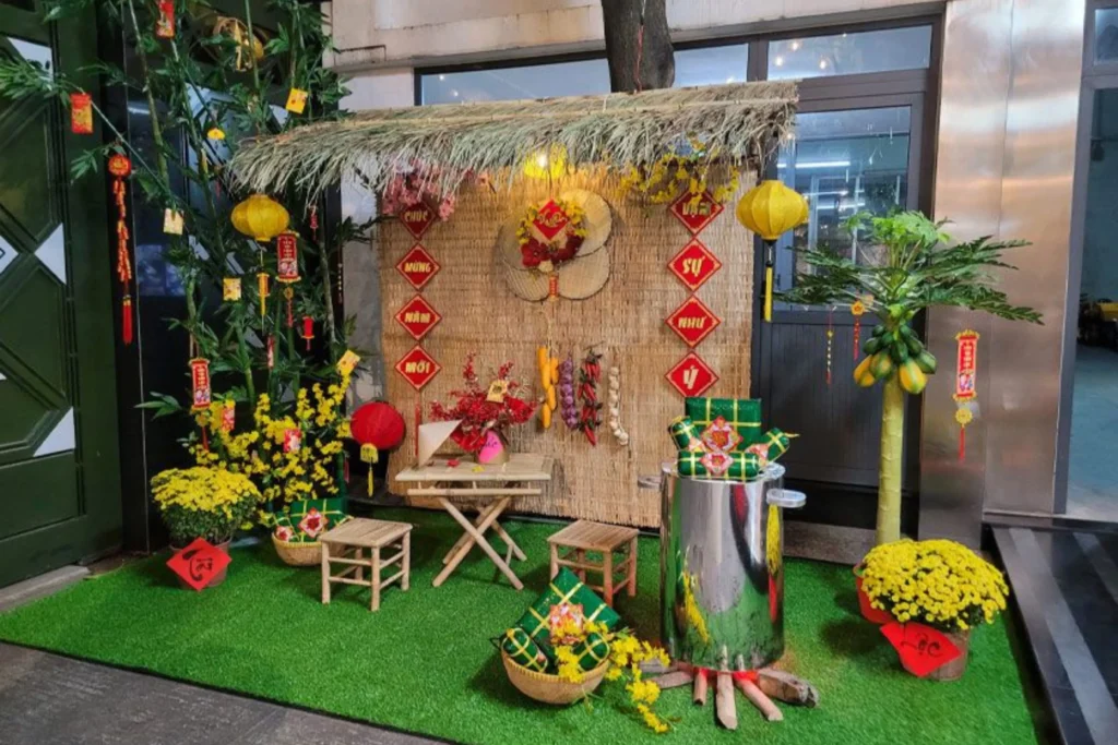 10+ Ý Tưởng Decor Tết Ngoài Trời Biến Sân Vườn Thành Thiên Đường Đón Xuân 8 Tiểu cảnh decor Tết ngoài trời bằng góc chụp ảnh