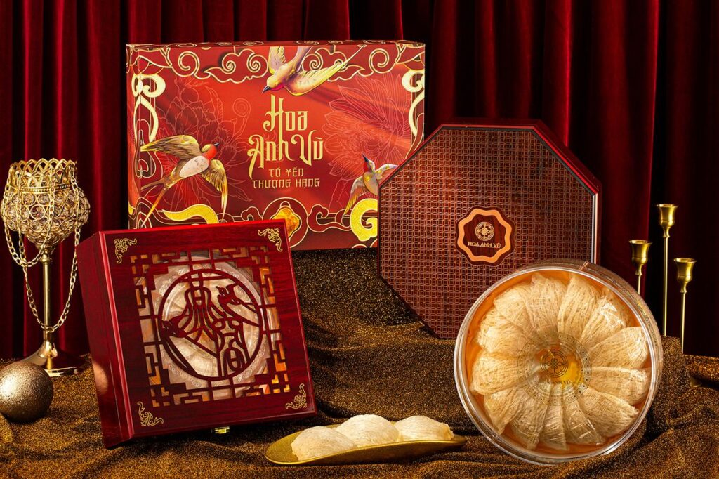 Sét quà tặng tổ yến tinh chế cao cấp chăm sóc sức khỏe gia đình và người thân.