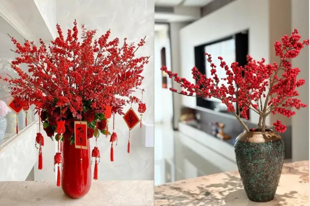 Cành đào đông chưng Tết trong bình gốm, trang trí không gian phòng khách hiện đại.