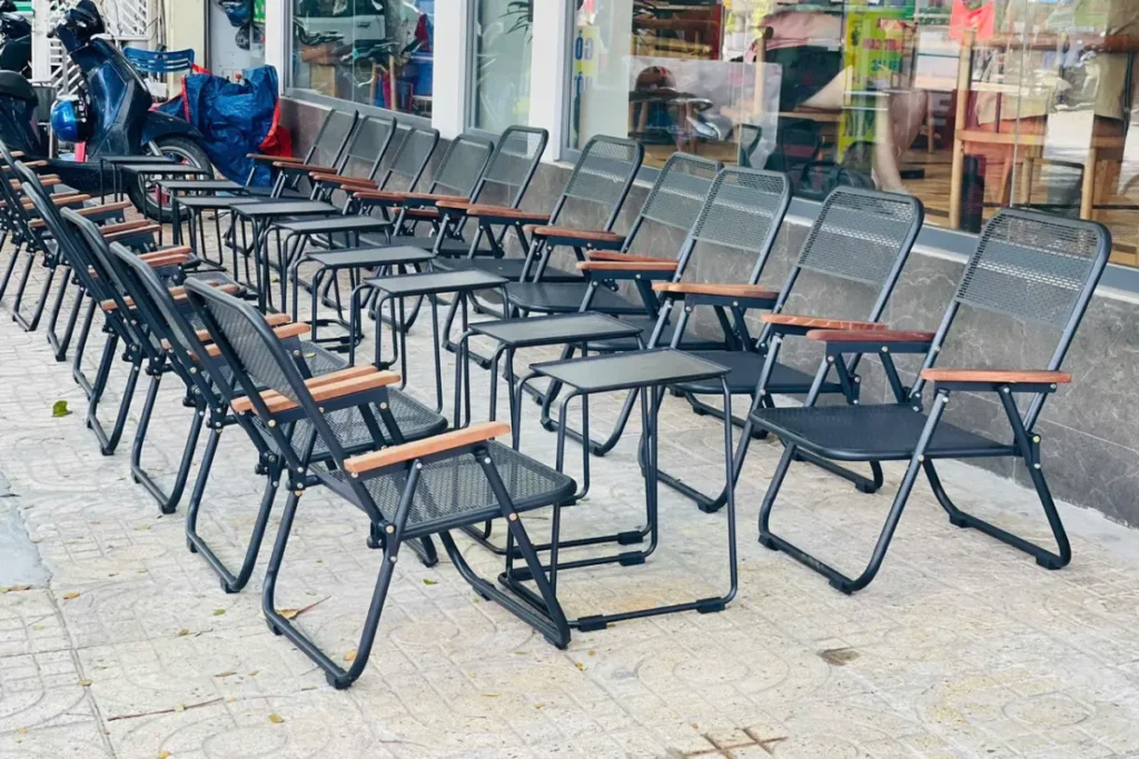 Hình ảnh đôn bàn sắt ngoài trời nhỏ gọn, tiện dụng